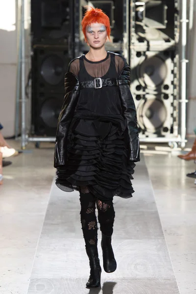 Look 17